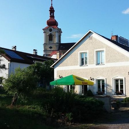 Pension U Milana Dvůr Králové nad Labem Extérieur photo