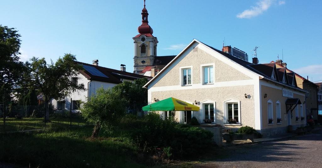 Pension U Milana Dvůr Králové nad Labem Extérieur photo